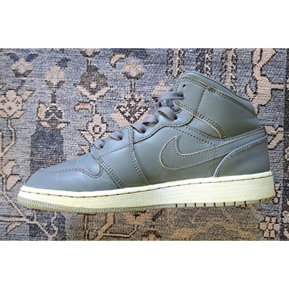 Nike Air Jordan 1 Mid Cool Grey Used Boys Youth Size 5.5 Worn See Pics - Picture 9 of 16